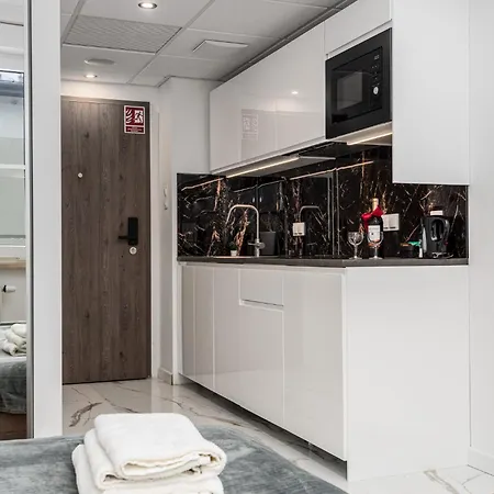 Apartamenty Stay Pileckiego Warszawa Eksteriør bilde